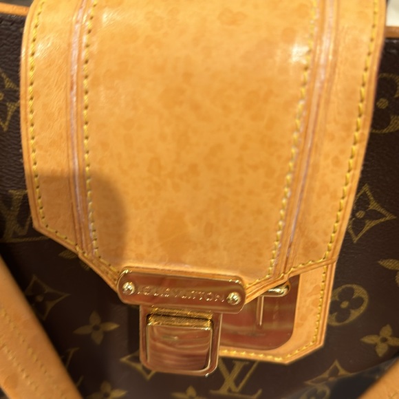 100% authentic LOUIS VUITTON MONOGRAM GRIET HANDBAG - Picture 3 of 9